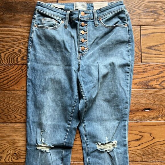 NWT Universal Thread High Rise Skinny Jeans Distressed Size 6 long C16 - Picture 3 of 9